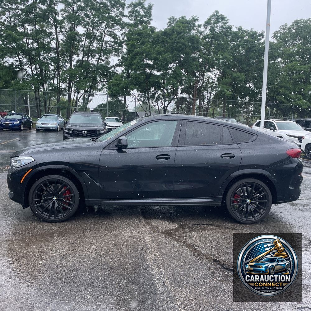 2021 BMW X6 M50i