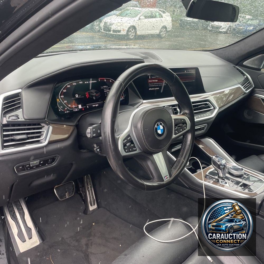 2021 BMW X6 M50i