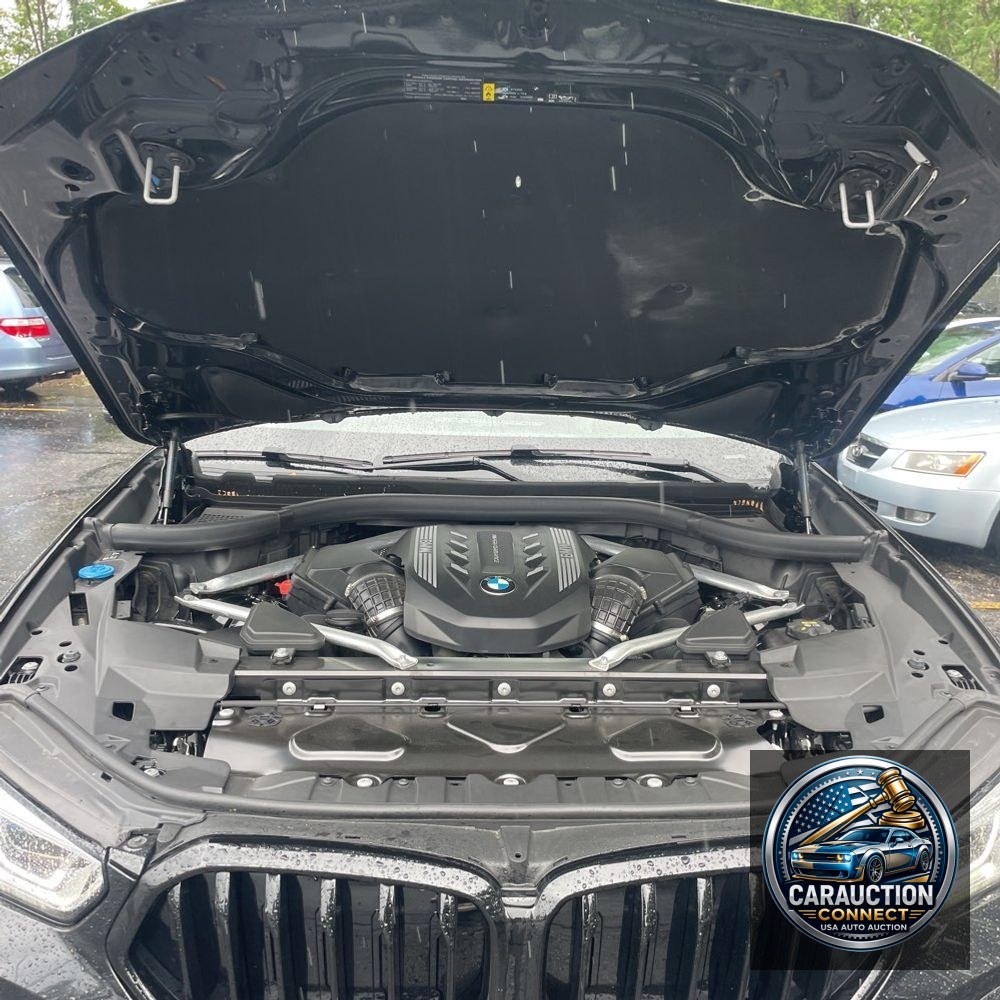 2021 BMW X6 M50i