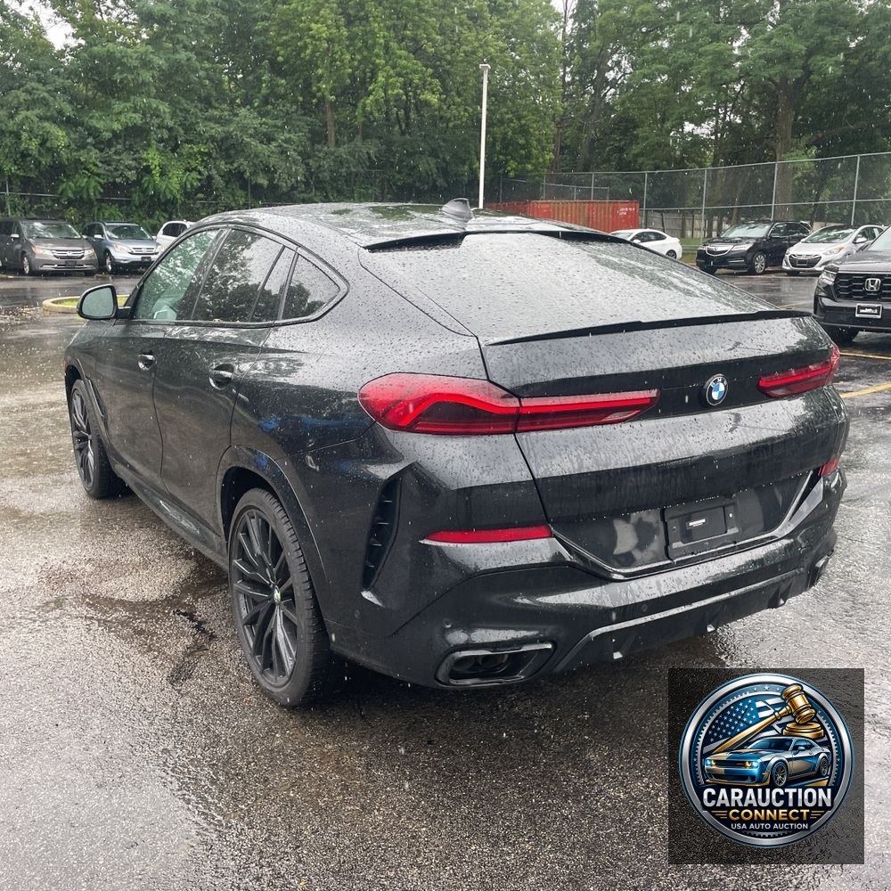 2021 BMW X6 M50i