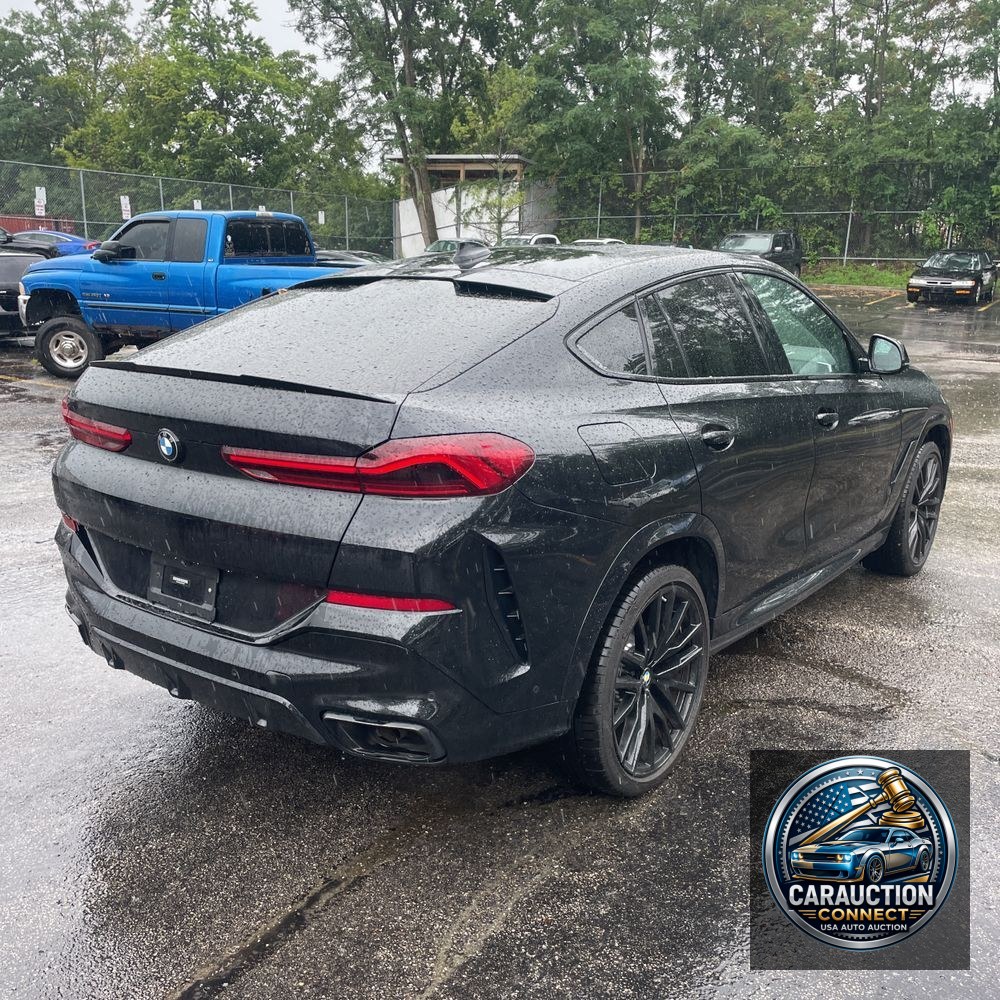 2021 BMW X6 M50i