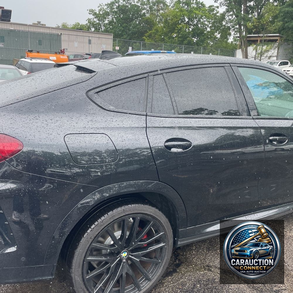 2021 BMW X6 M50i