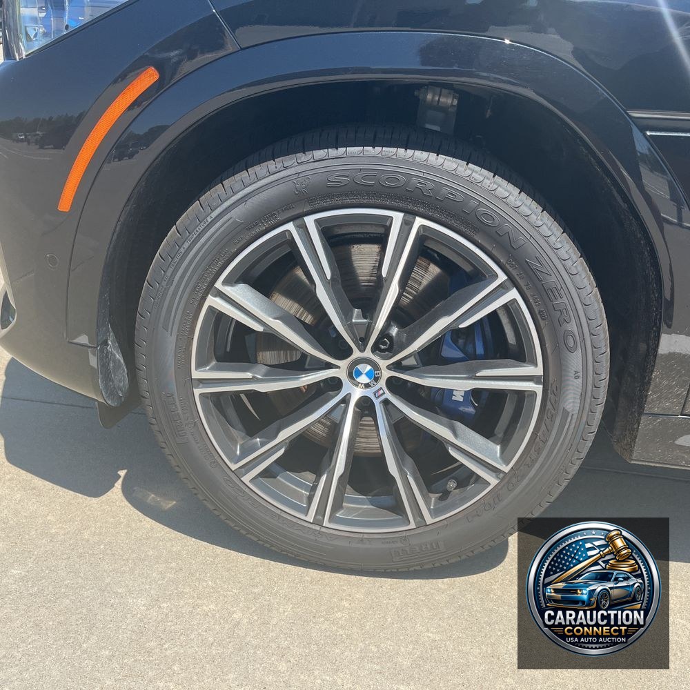 2022 BMW X6 M50i