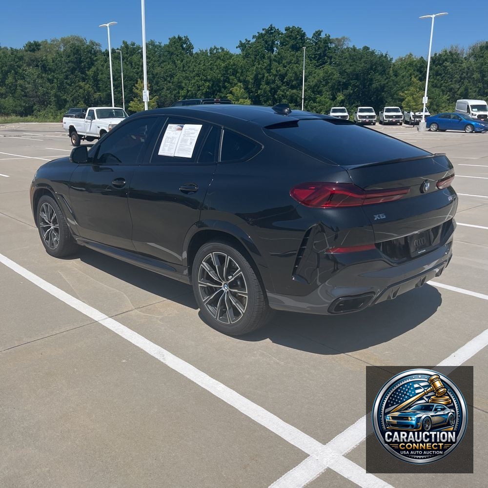 2022 BMW X6 M50i