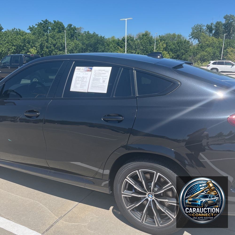 2022 BMW X6 M50i