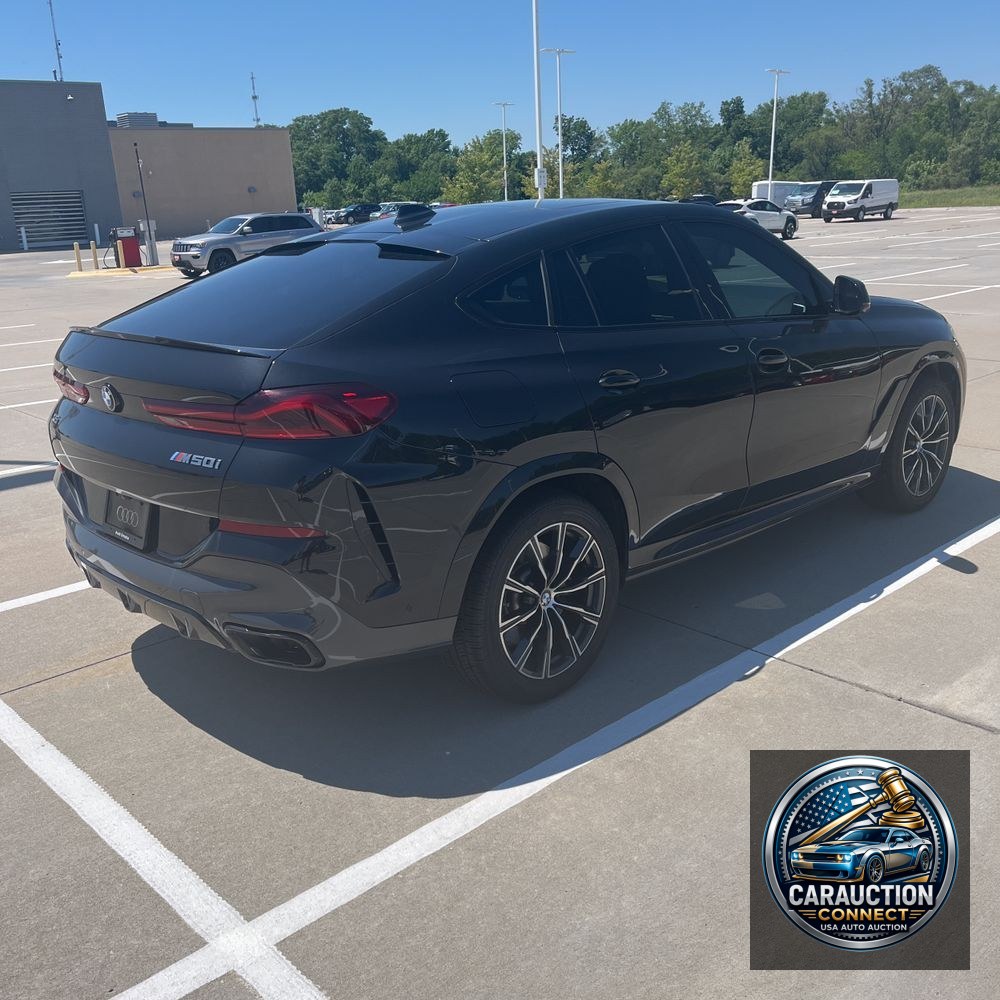 2022 BMW X6 M50i