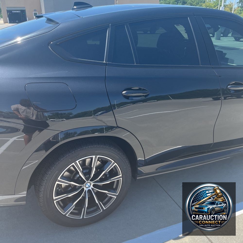 2022 BMW X6 M50i