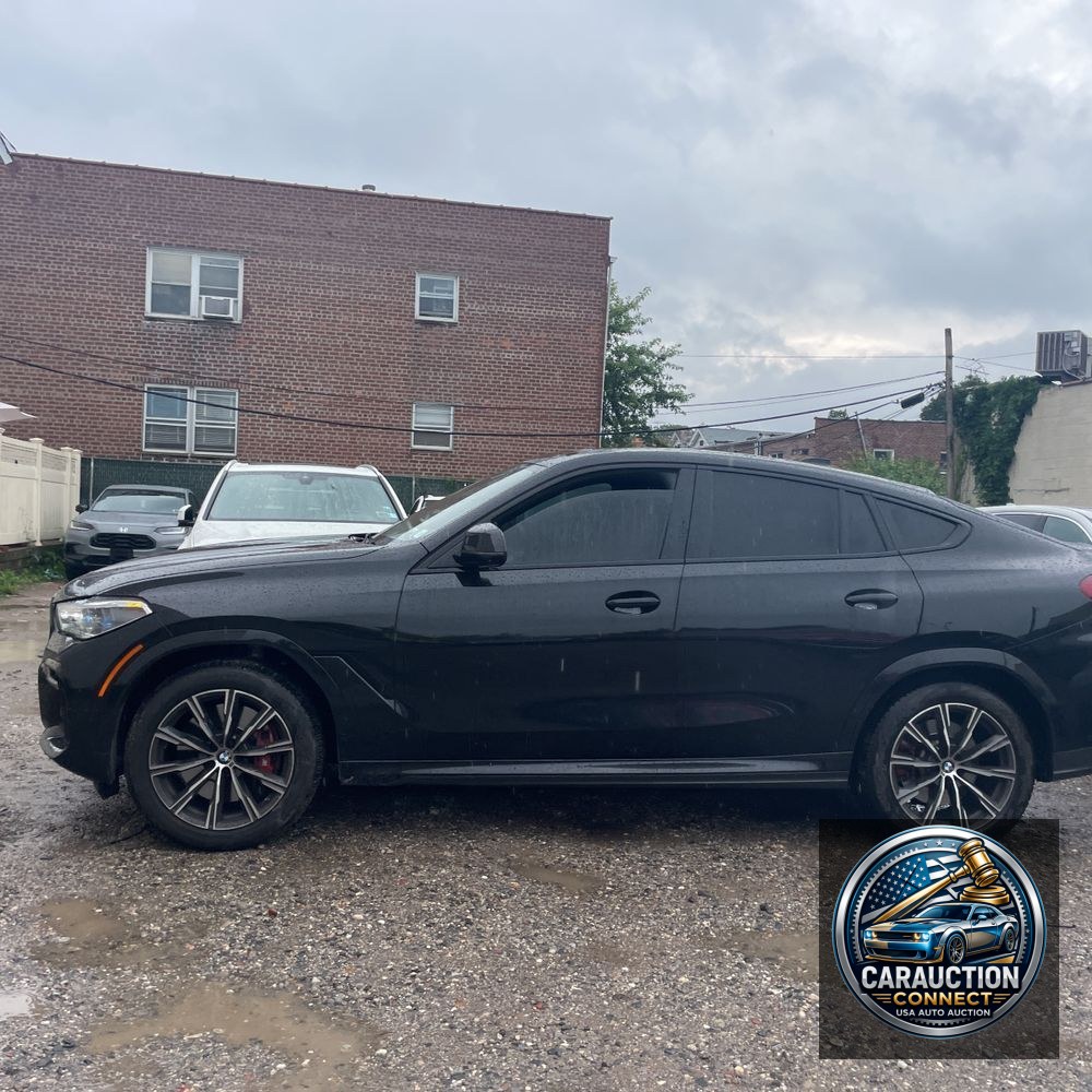 2023 BMW X6 M50i