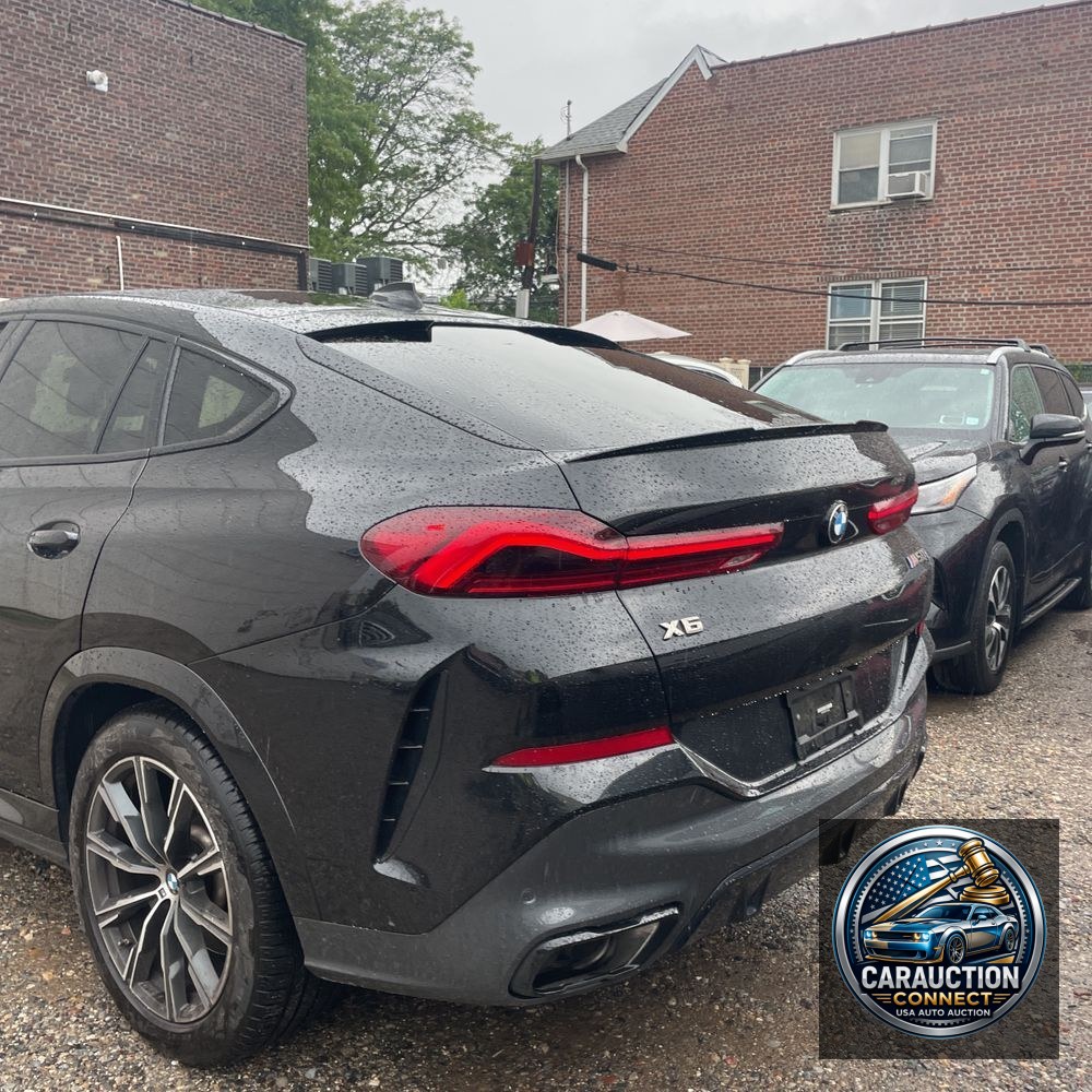 2023 BMW X6 M50i