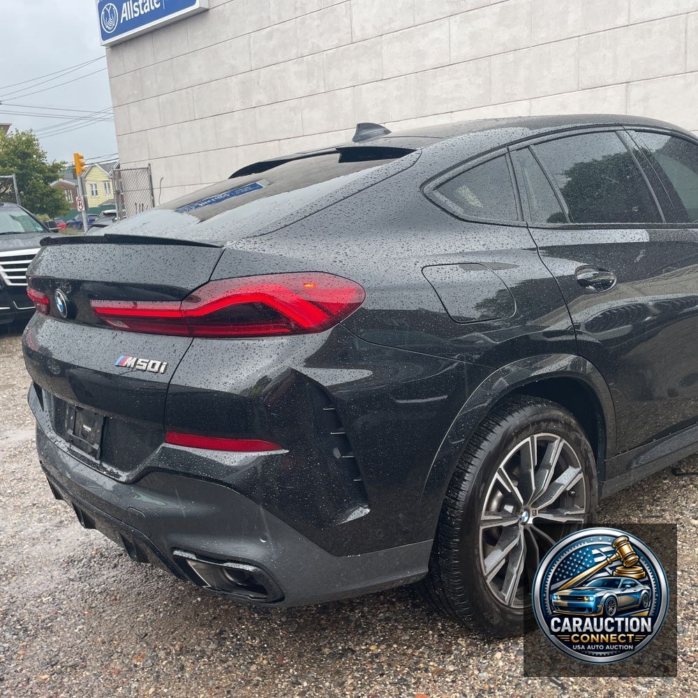 2023 BMW X6 M50i