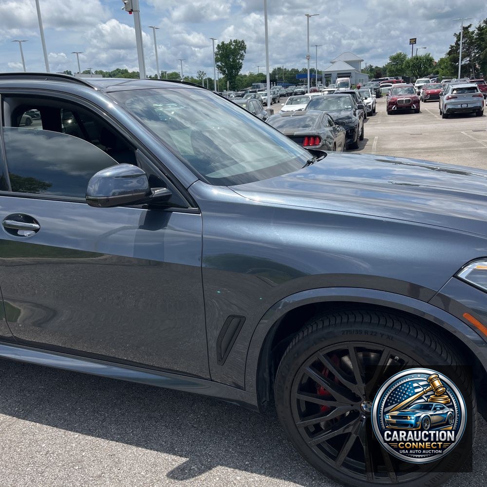 2022 BMW X5 M50i