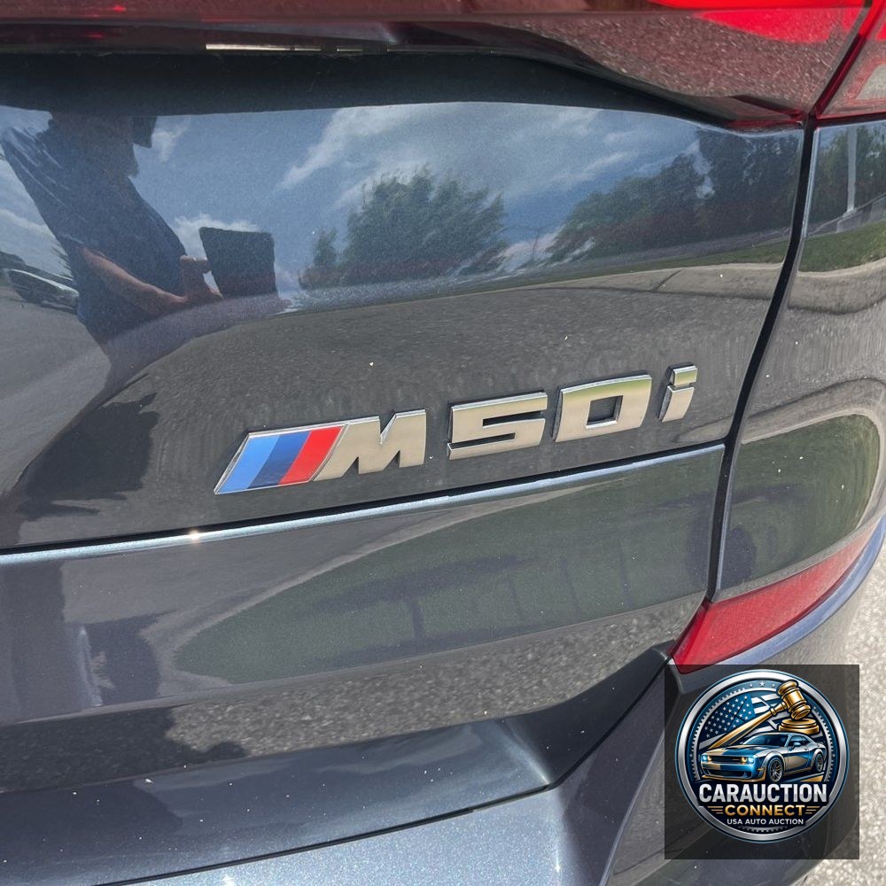 2022 BMW X5 M50i