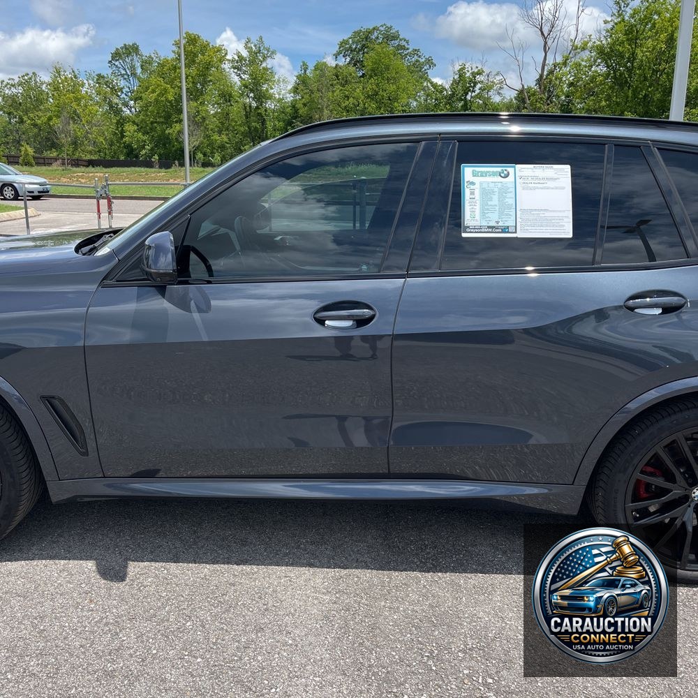 2022 BMW X5 M50i