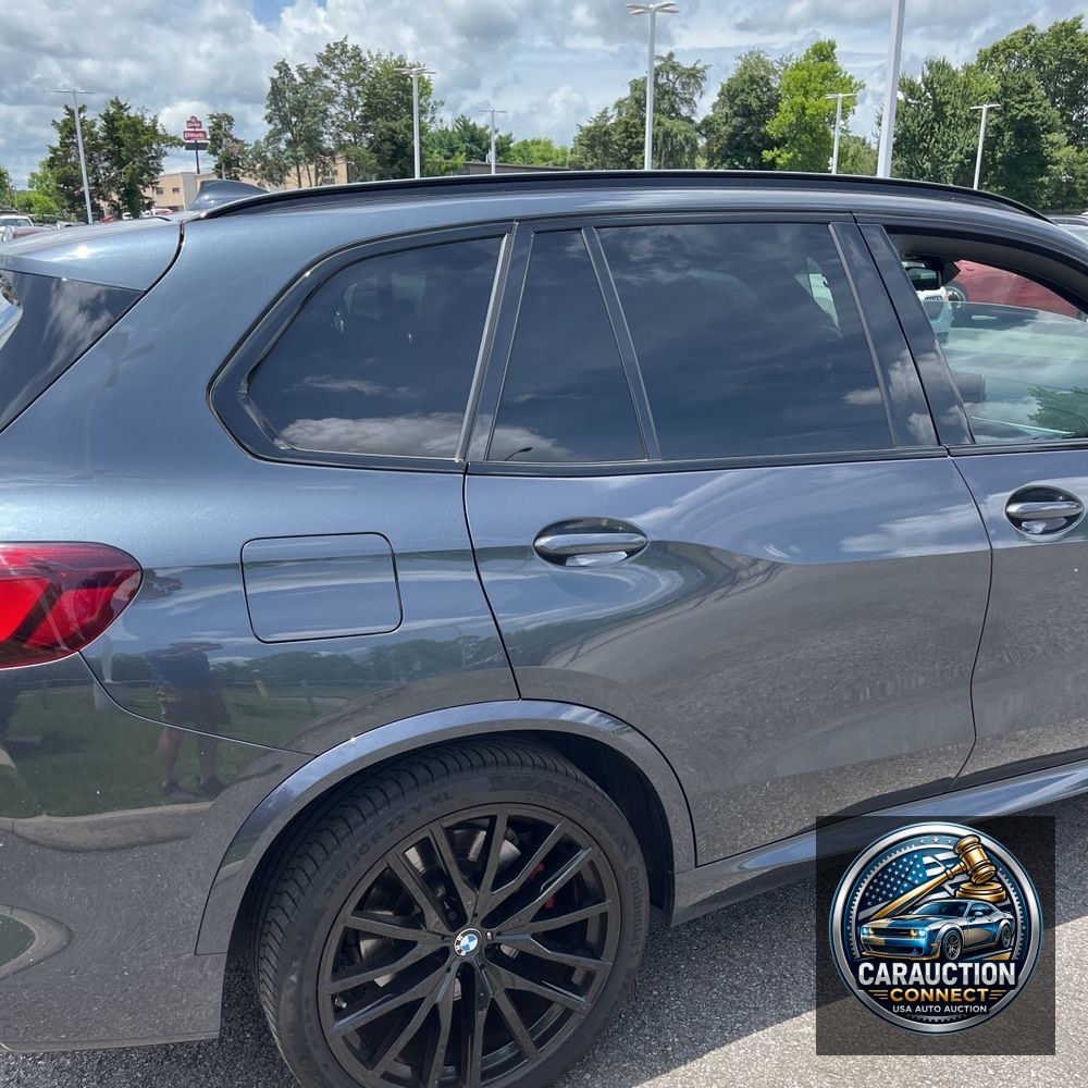 2022 BMW X5 M50i