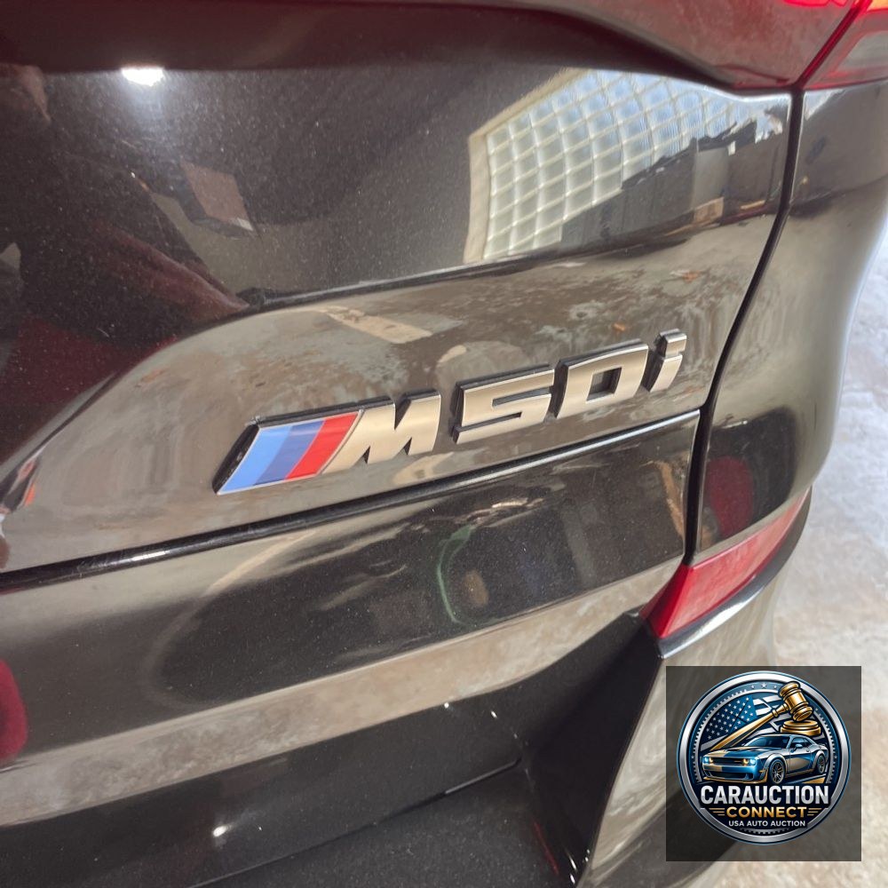 2022 BMW X5 M50i