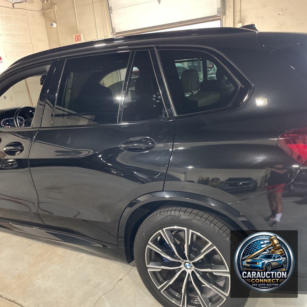 2022 BMW X5 M50i