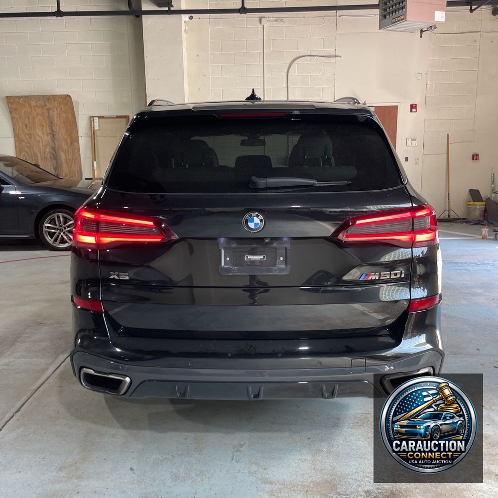 2022 BMW X5 M50i