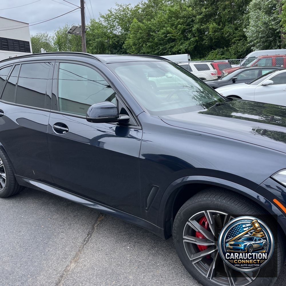 2022 BMW X5 M50i
