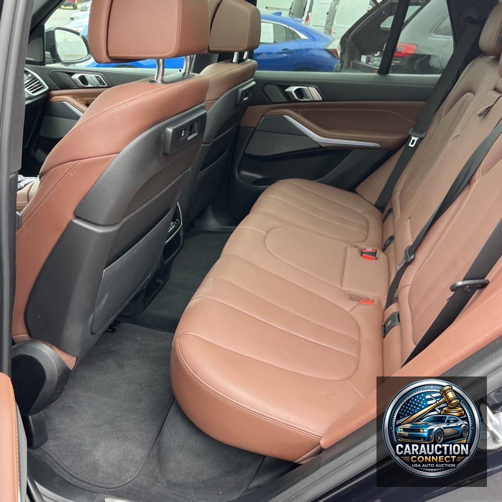 2022 BMW X5 M50i