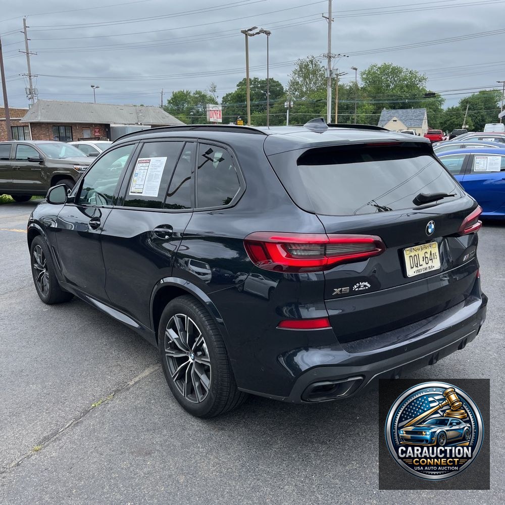 2022 BMW X5 M50i