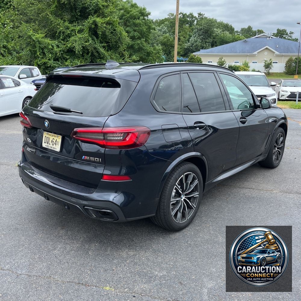 2022 BMW X5 M50i