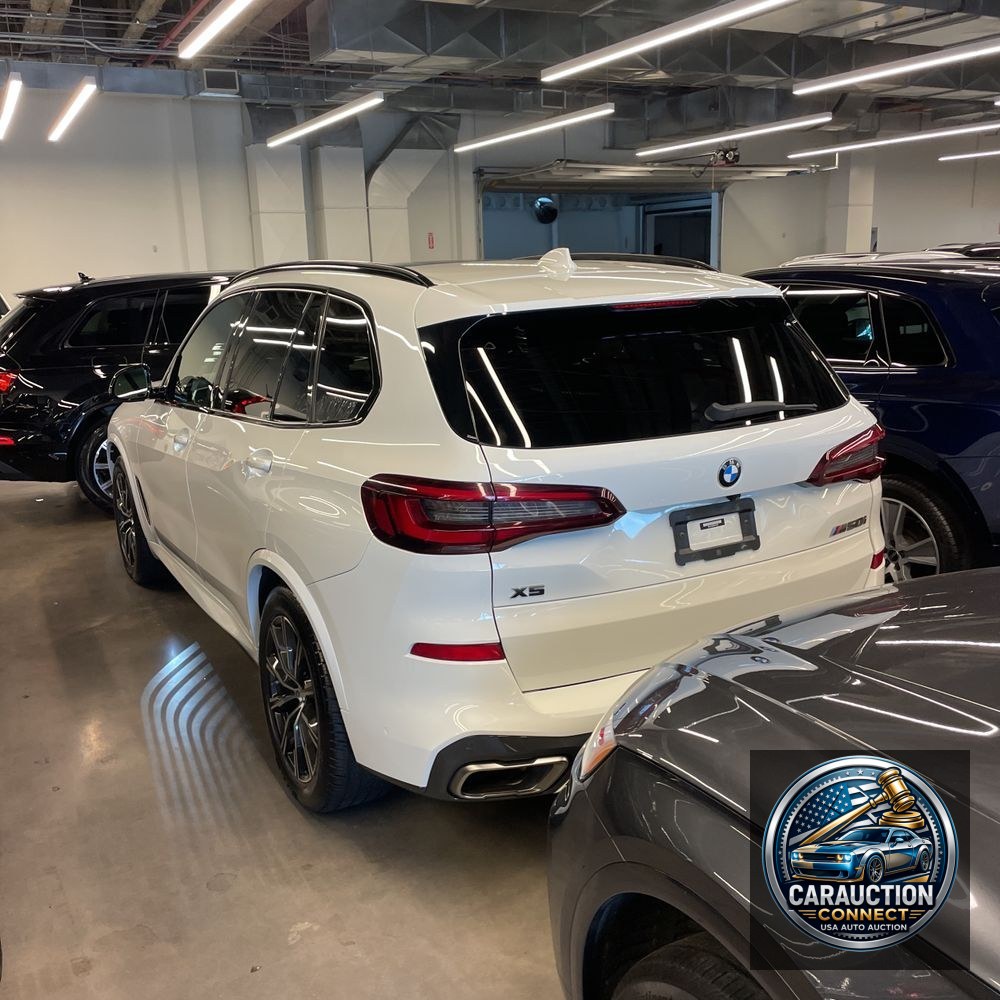 2022 BMW X5 M50i