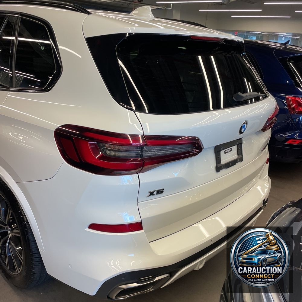 2022 BMW X5 M50i