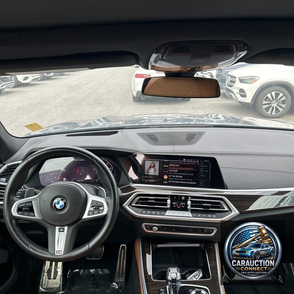 2023 BMW X5 M50i