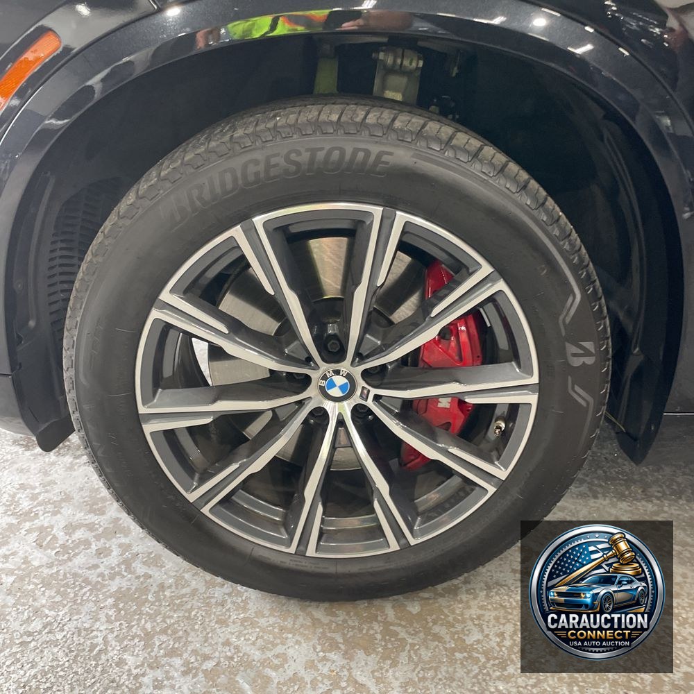 2021 BMW X5 M50i