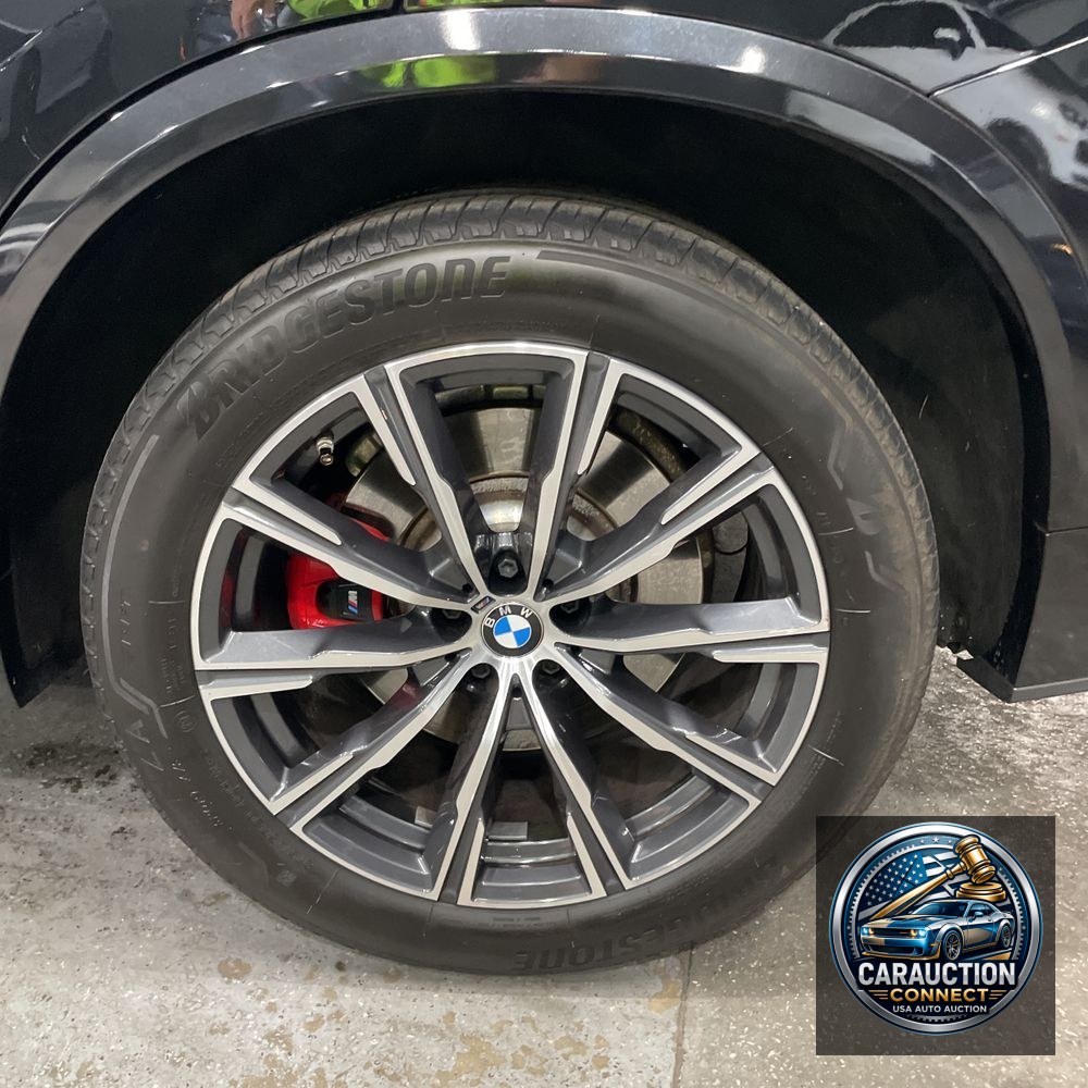 2021 BMW X5 M50i