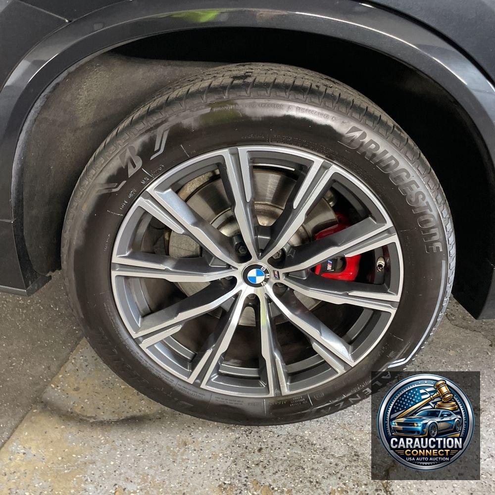 2021 BMW X5 M50i