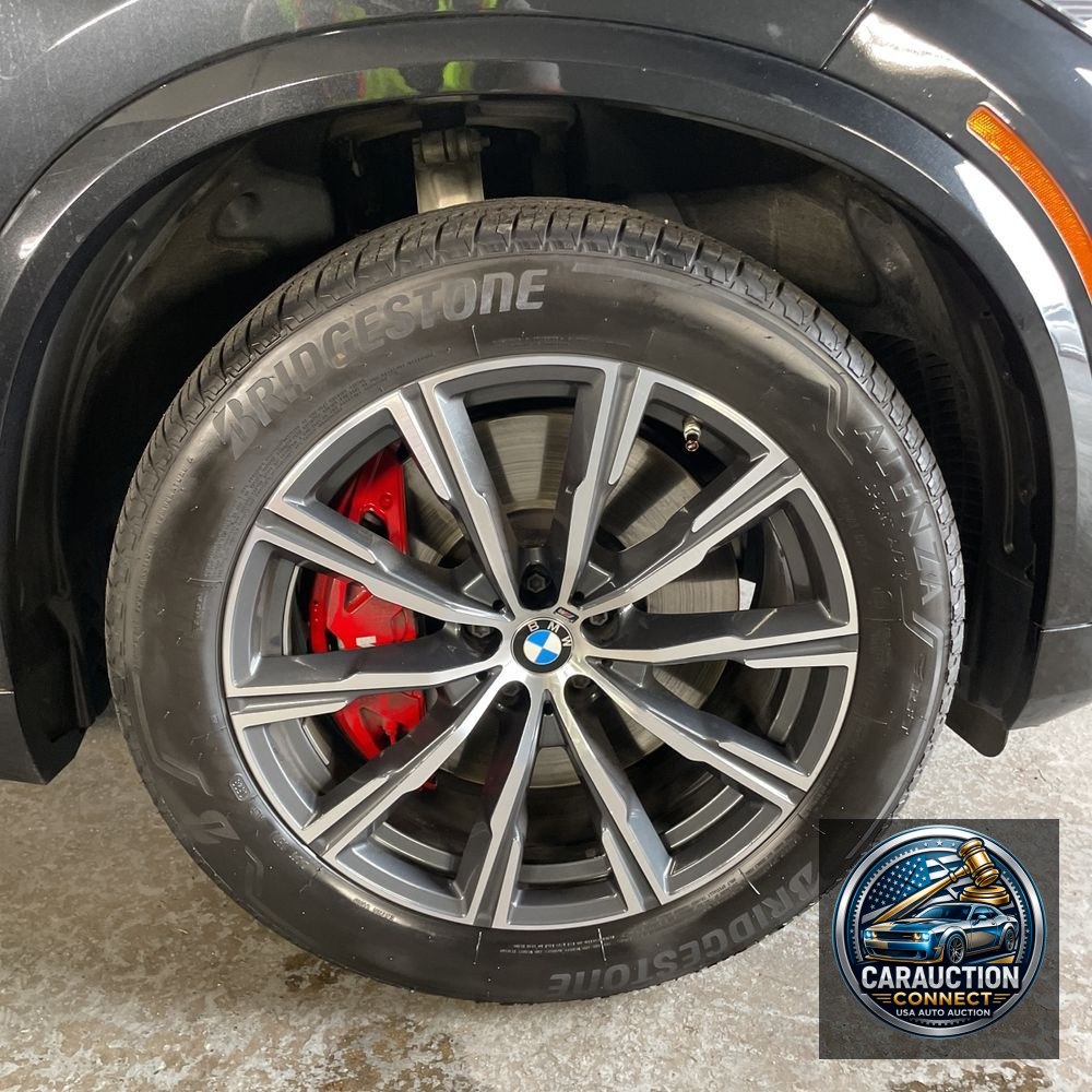 2021 BMW X5 M50i