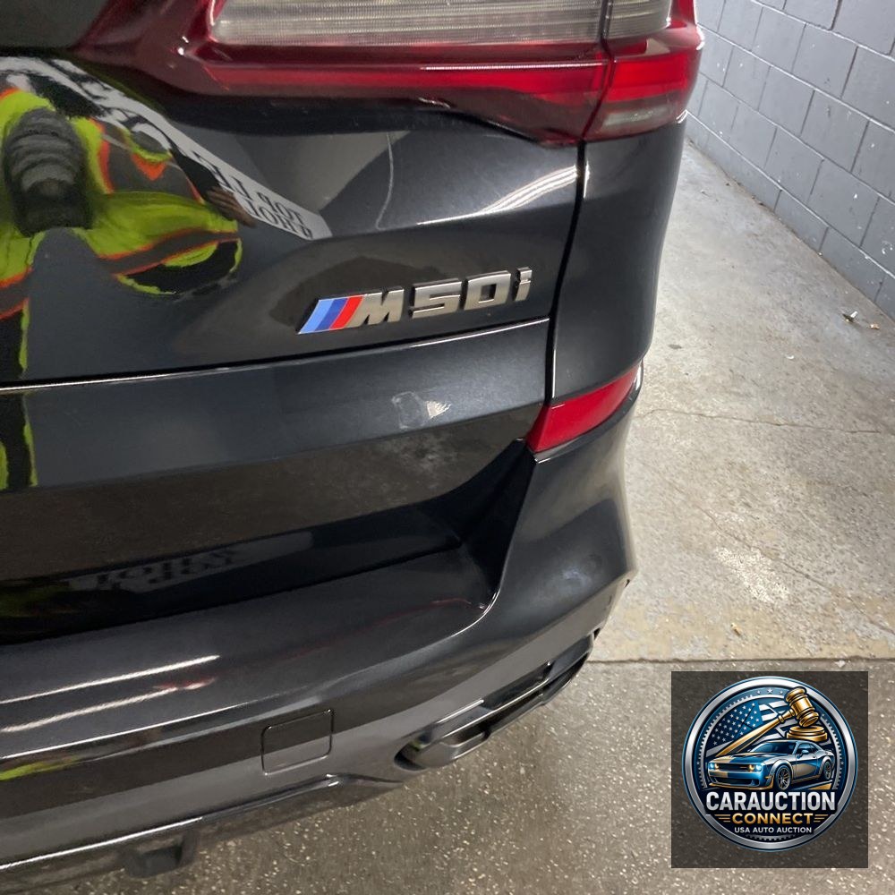 2021 BMW X5 M50i