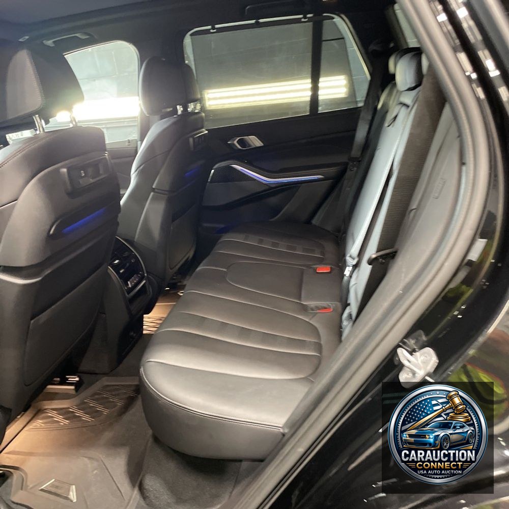 2021 BMW X5 M50i