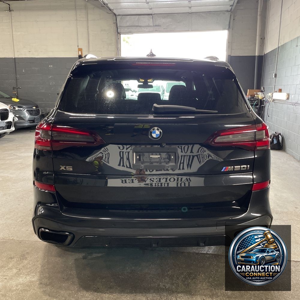 2021 BMW X5 M50i