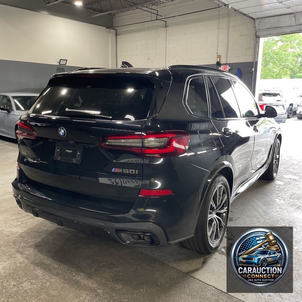 2021 BMW X5 M50i