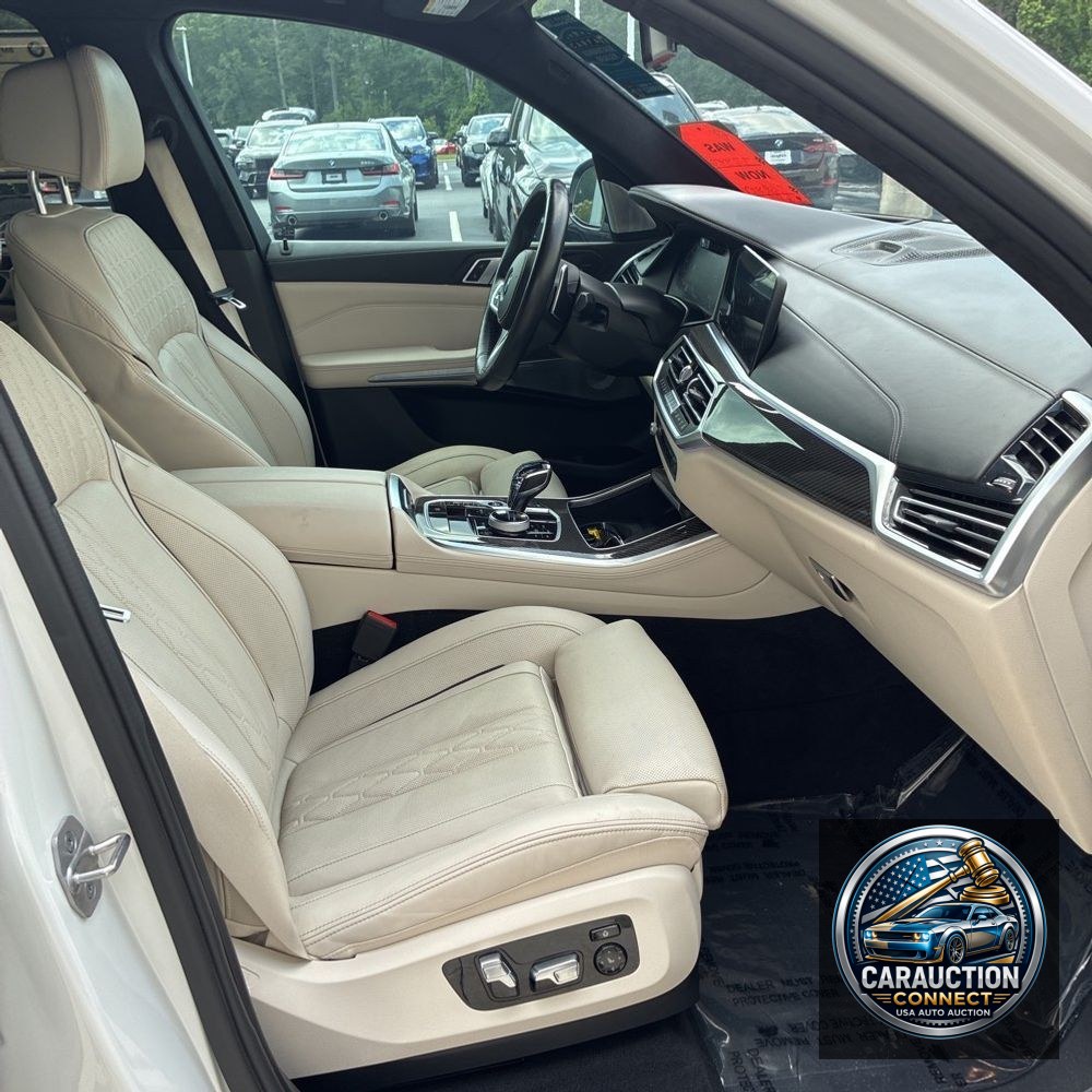 2022 BMW X5 M50i