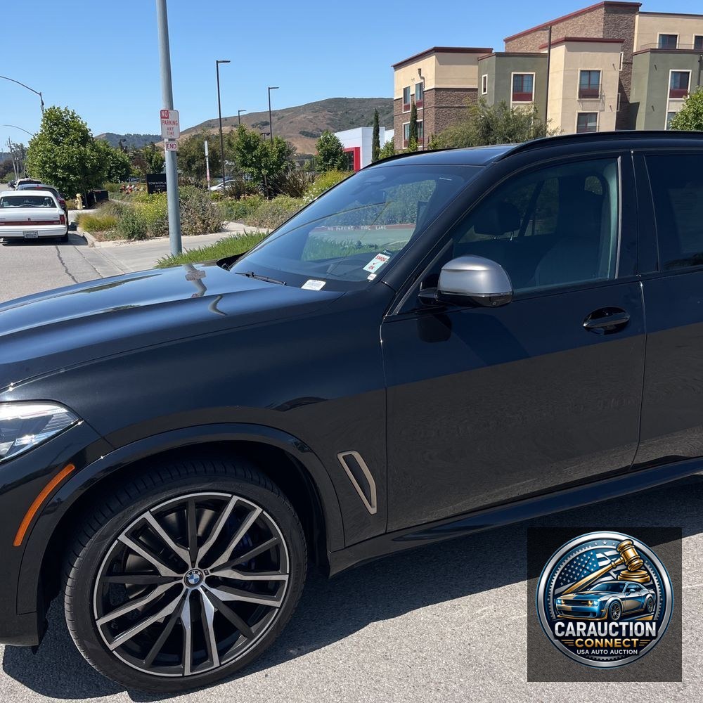 2022 BMW X5 M50i