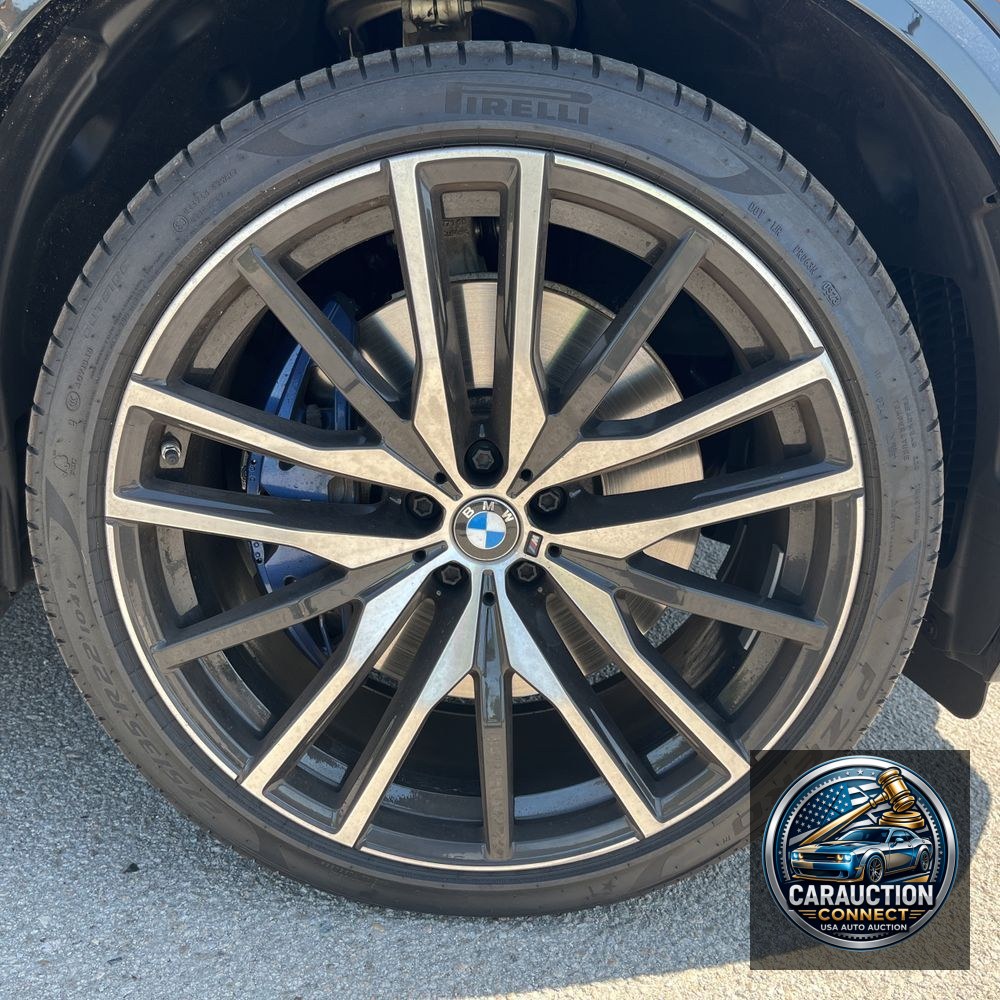 2022 BMW X5 M50i