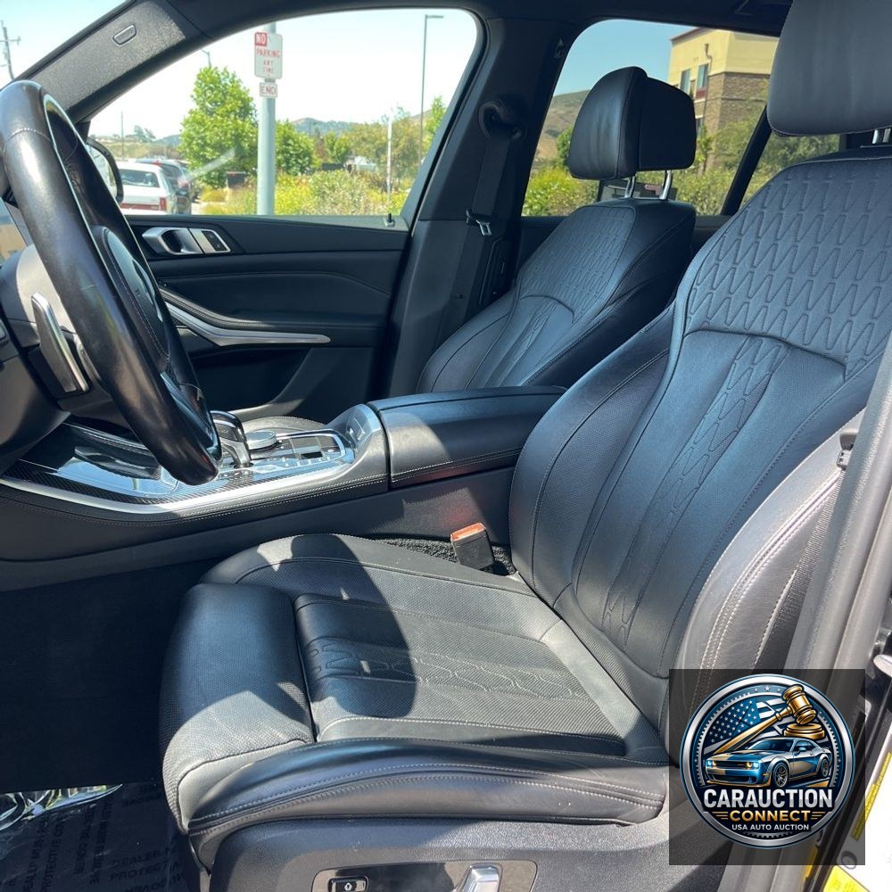 2022 BMW X5 M50i