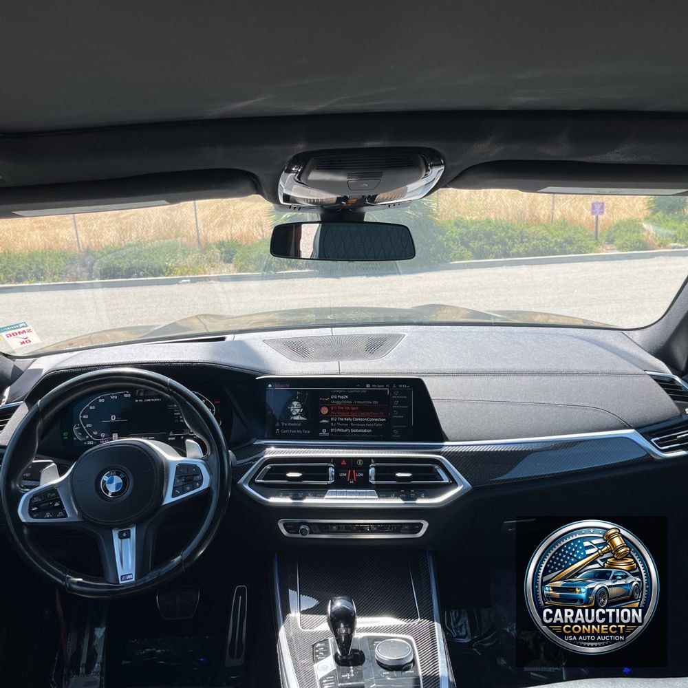 2022 BMW X5 M50i