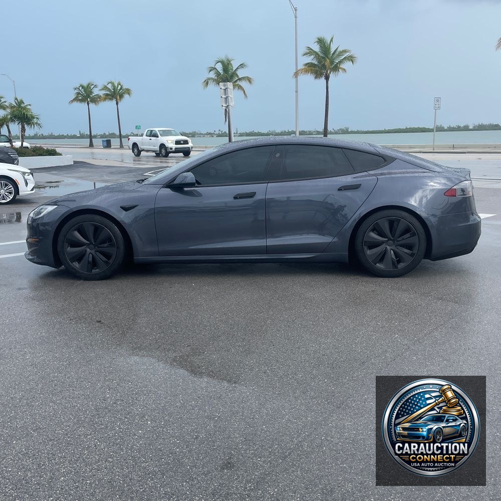 2022 Tesla Model S Base