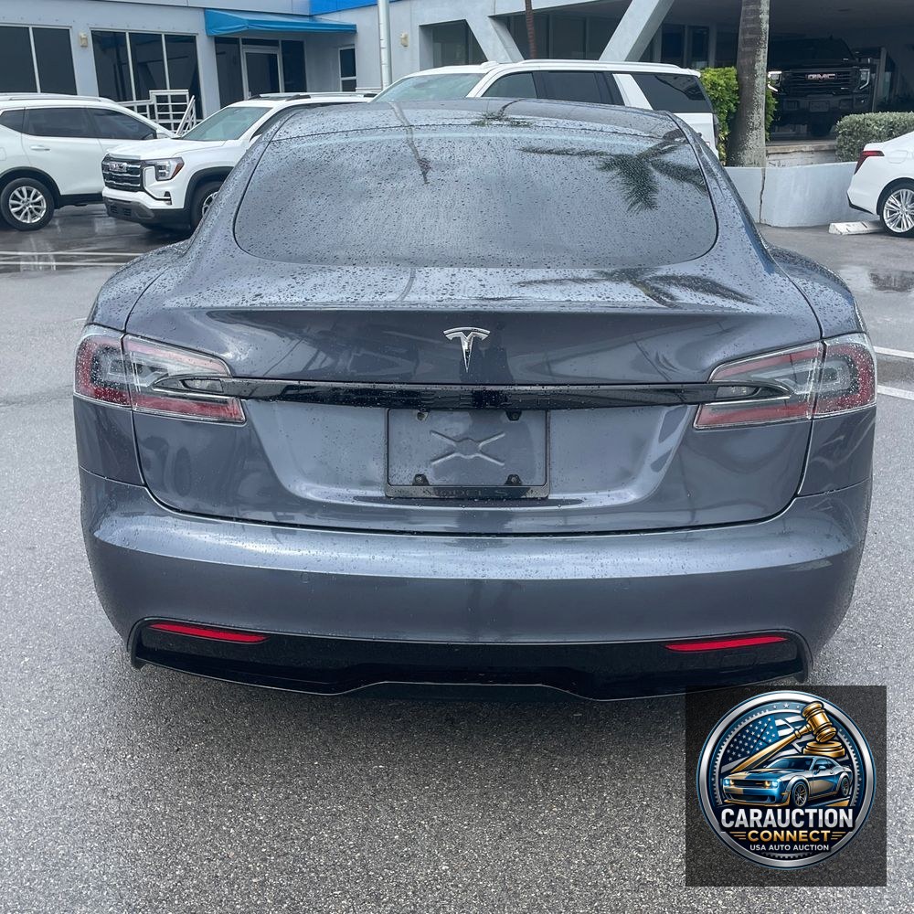 2022 Tesla Model S Base