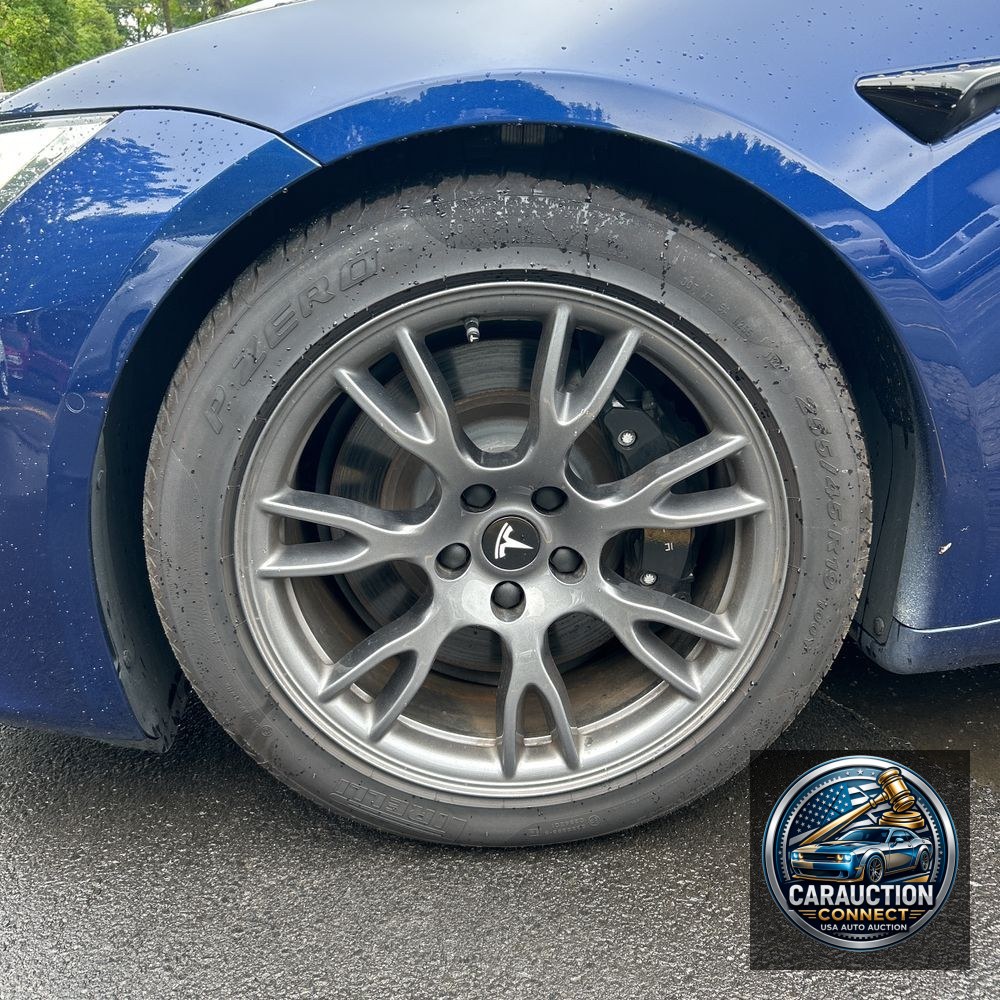 2021 Tesla Model S Plaid