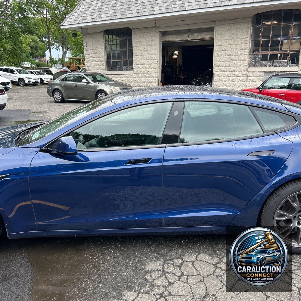 2021 Tesla Model S Plaid