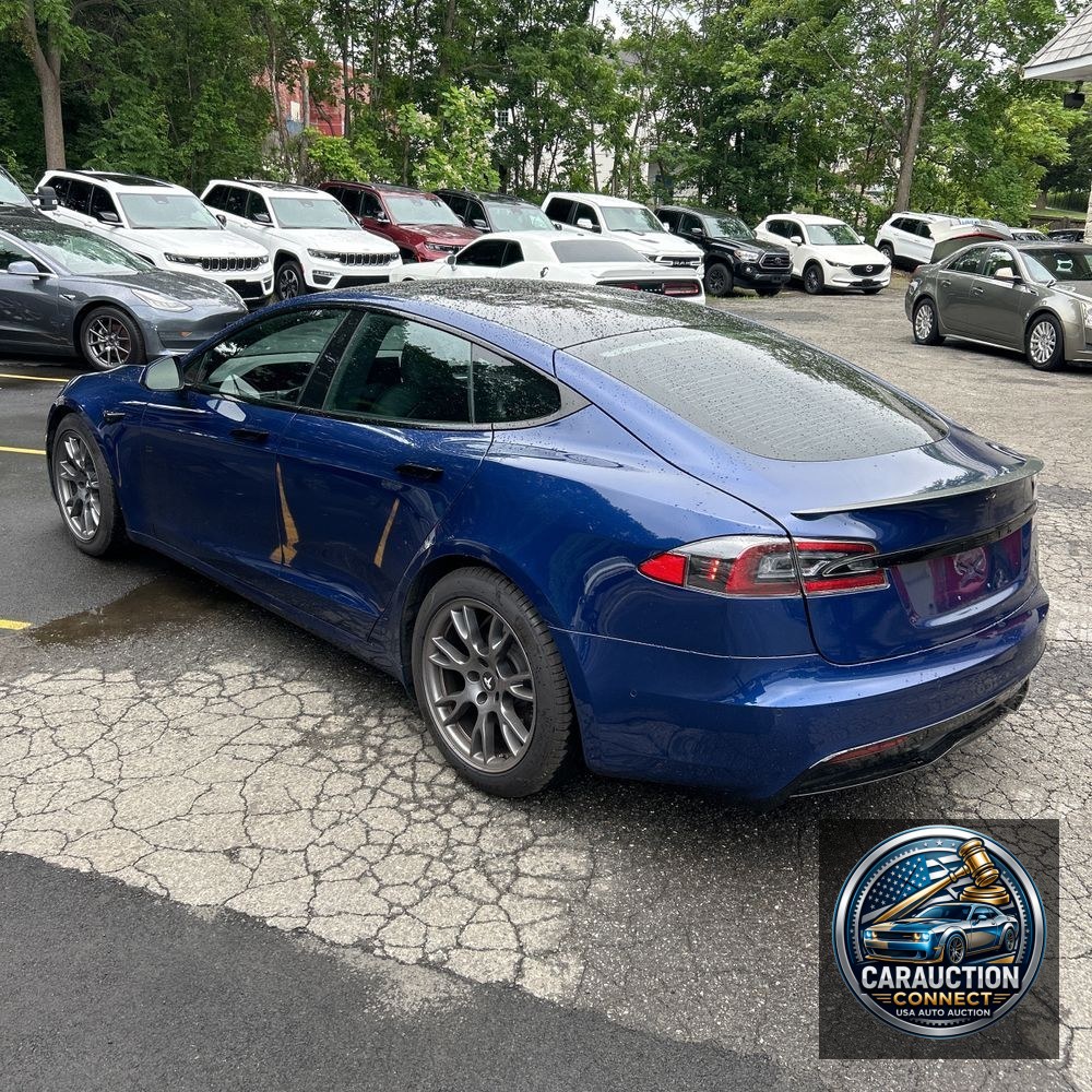 2021 Tesla Model S Plaid