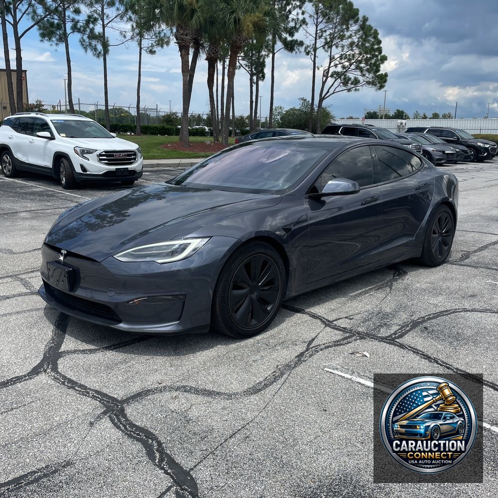 2021 Tesla Model S Plaid
