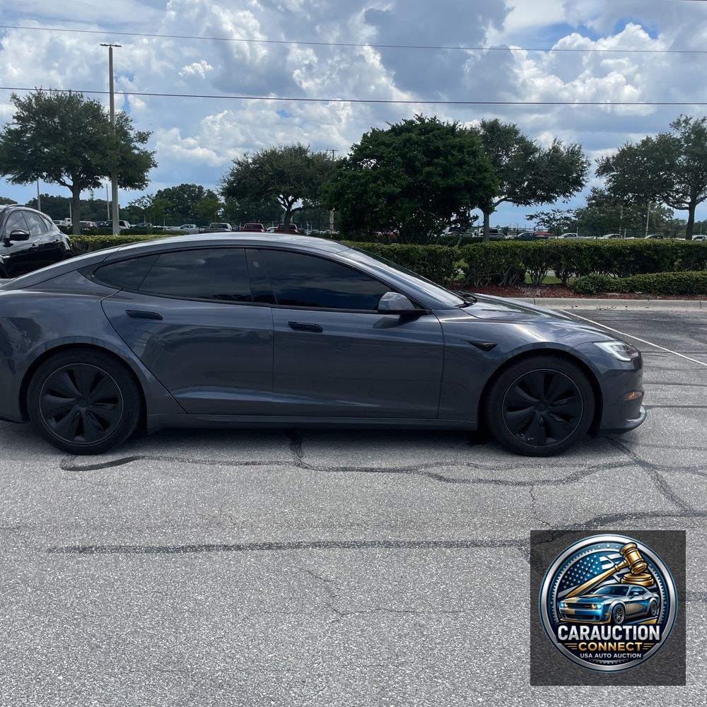 2021 Tesla Model S Plaid