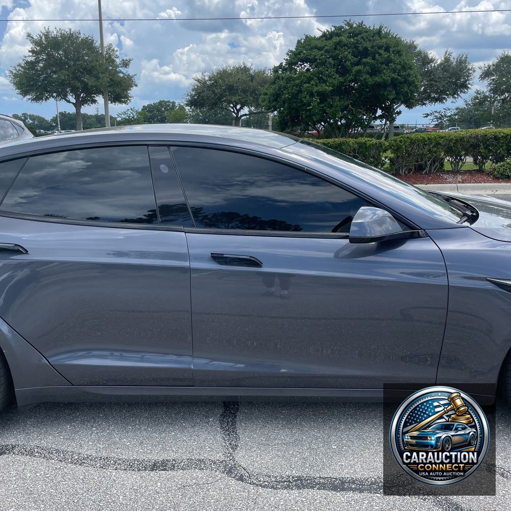 2021 Tesla Model S Plaid