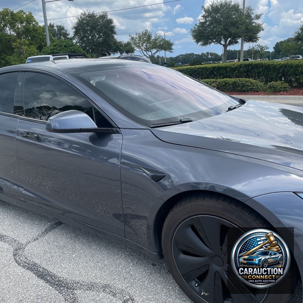 2021 Tesla Model S Plaid